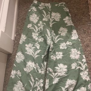 Size S, color green!